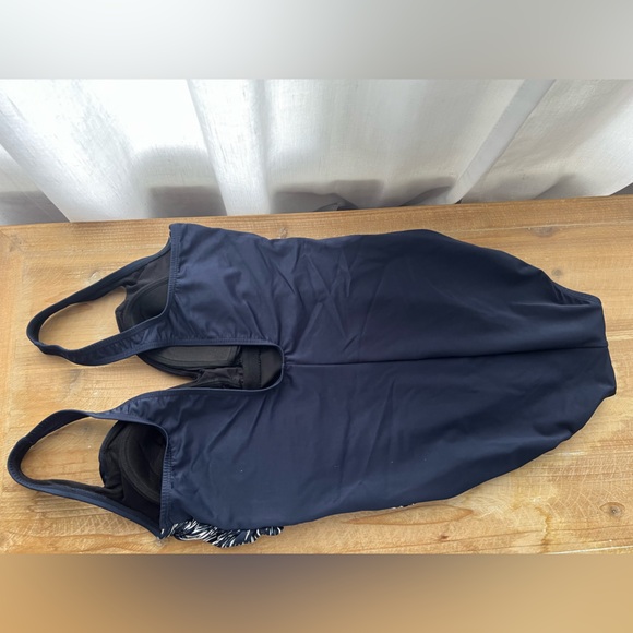 New Miraclesuit Temptress One Piece in Silver Shores Size 12 - Picture 7 of 11